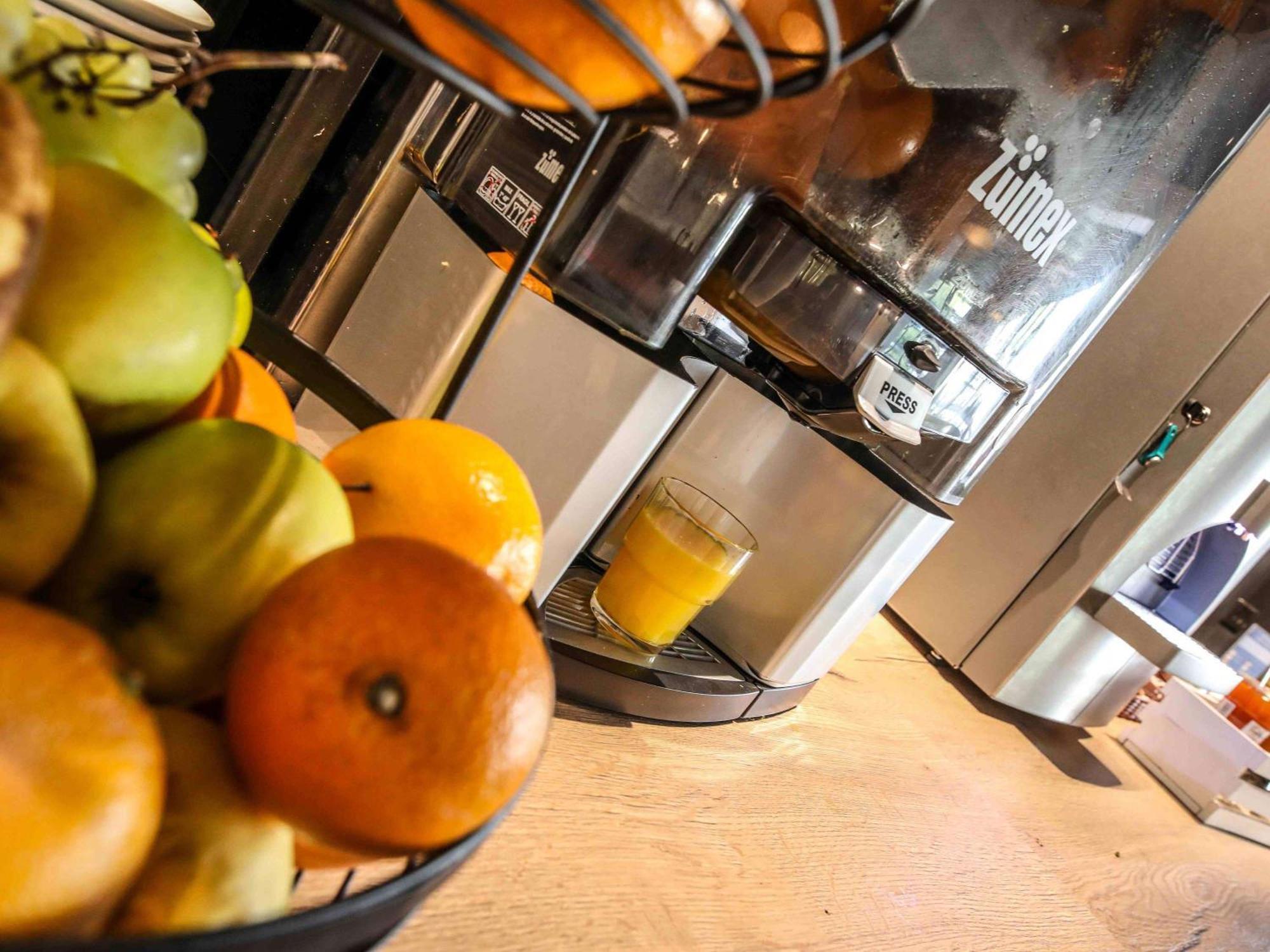 Ibis Styles Clermont-Ferrand Republique Hotel Eksteriør billede